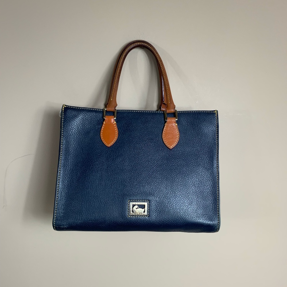 Dooney & Bourke Bag
